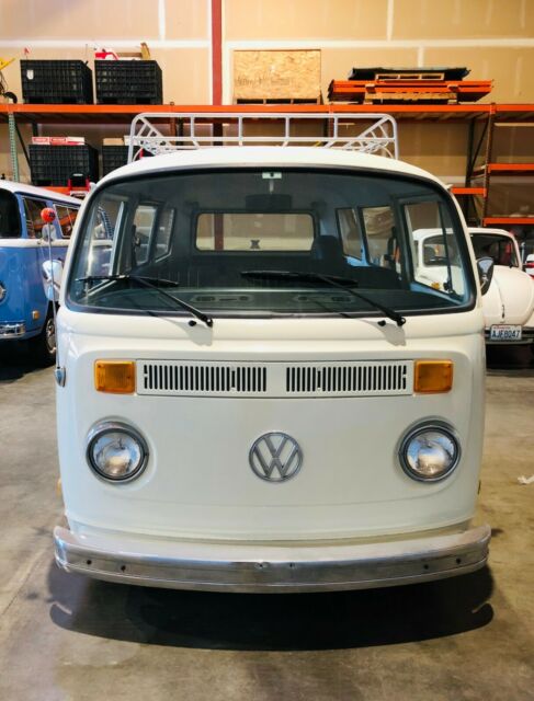 Volkswagen Bus/Vanagon 1974 image number 19