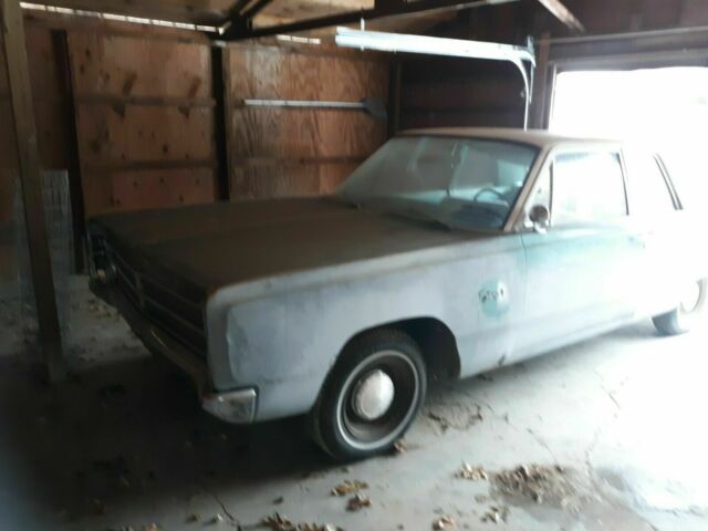 Plymouth Fury 1967 image number 0