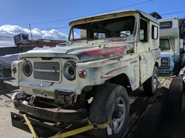 Nissan Patrol 1967 image number 27