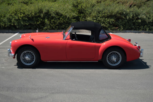 MG MGA 1957 image number 6