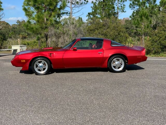 Pontiac Trans Am 1976 image number 1