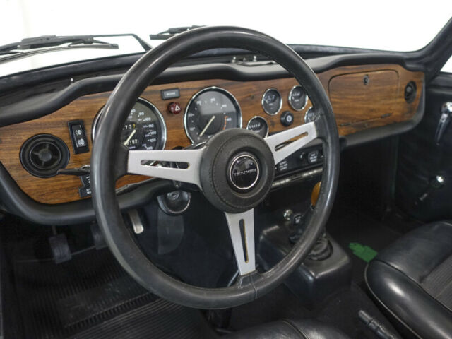 Triumph TR-6 1975 image number 14