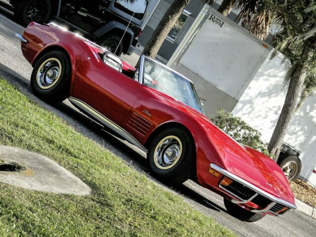 Chevrolet Corvette 1972 image number 11