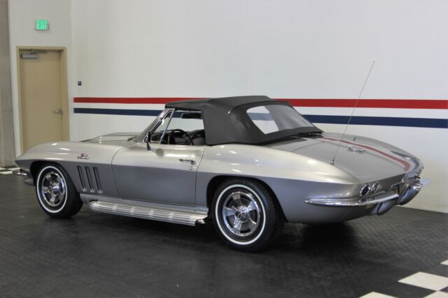 Chevrolet Corvette 1966 image number 13