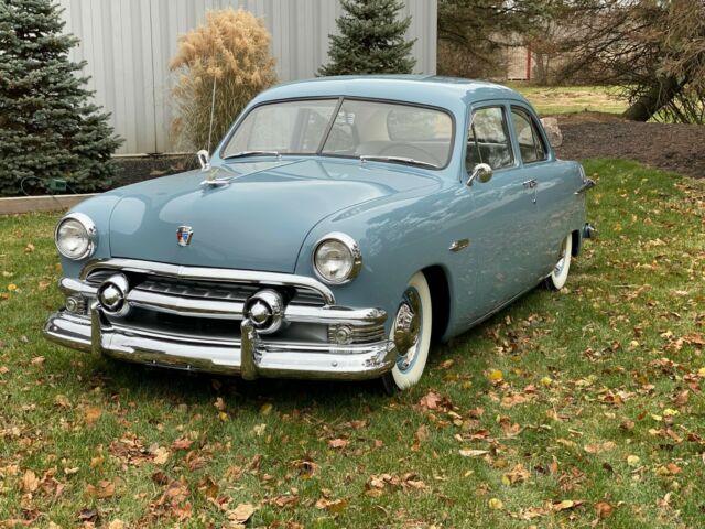 Ford Deluxe 1951 image number 13