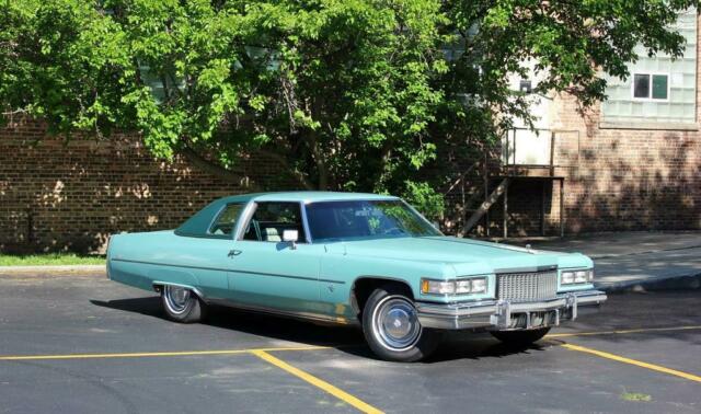 Cadillac DeVille 1975 image number 26