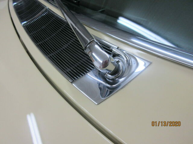 Cadillac DeVille 1962 image number 7