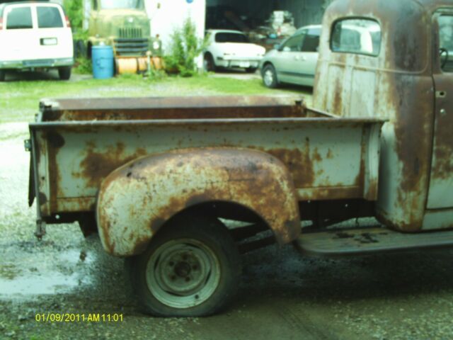 Studebaker Champion 1947 image number 4