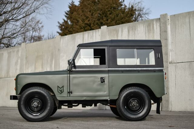 Land Rover Series IIA 1969 image number 2