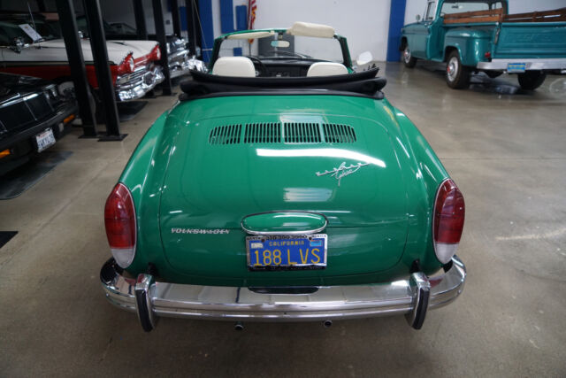 Volkswagen Karmann Ghia 1974 image number 32