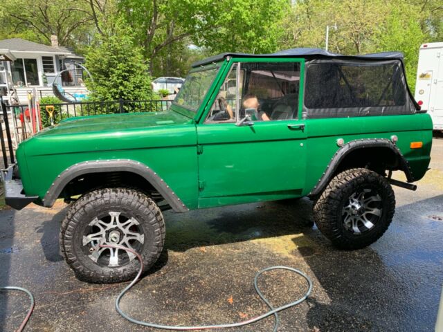 Ford Bronco 1973 image number 17