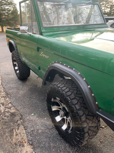 Ford Bronco 1973 image number 19