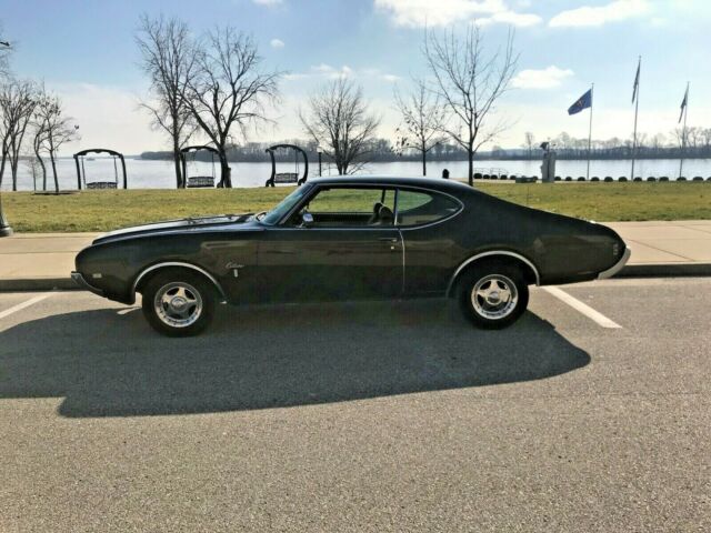 Oldsmobile Cutlass 1969 image number 22