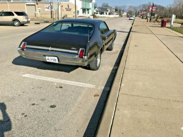 Oldsmobile Cutlass 1969 image number 3