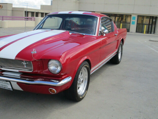 Ford Fastback 1966 image number 8