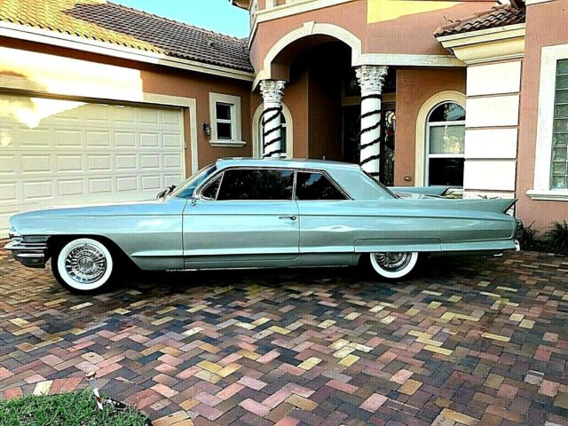 Cadillac DeVille 1962 image number 1