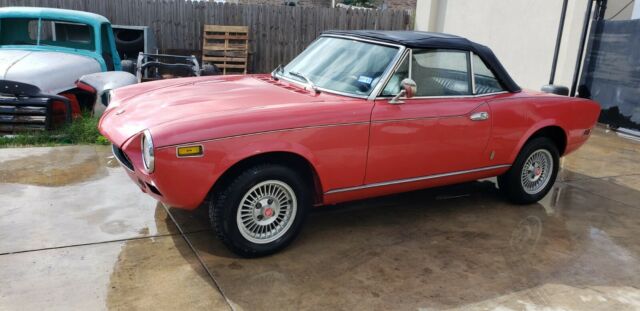 Fiat 124 1976 image number 1