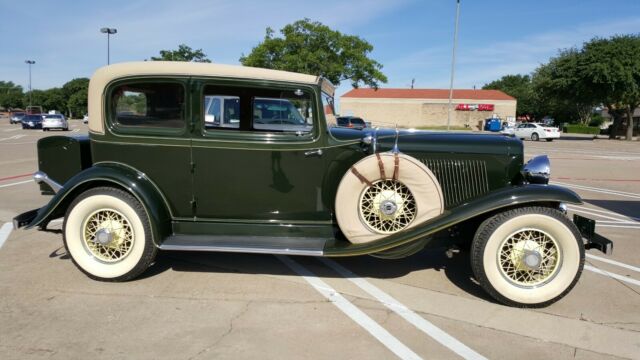 Auburn Brougham 1932 image number 1