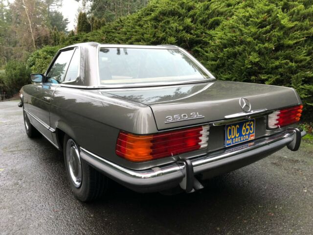 Mercedes-Benz 300-Series 1972 image number 32