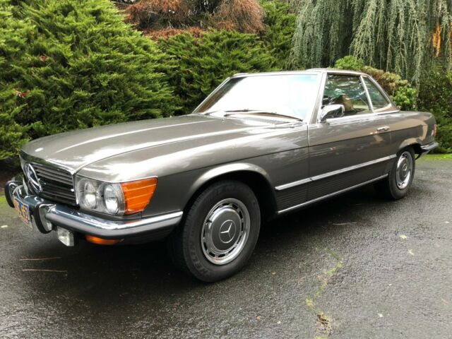 Mercedes-Benz 300-Series 1972 image number 33