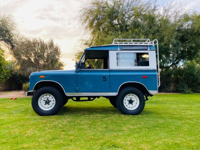 Land Rover Defender 1973 image number 19