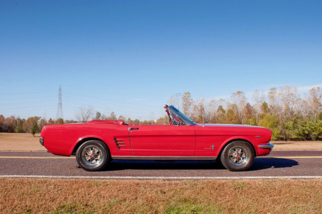 Ford Mustang 1966 image number 27