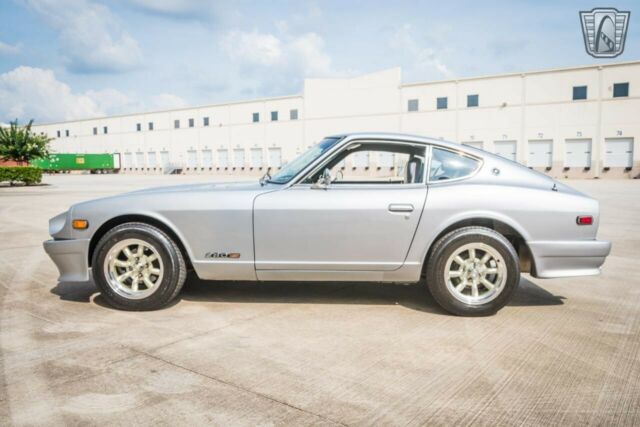 Datsun Z-Series 1975 image number 2