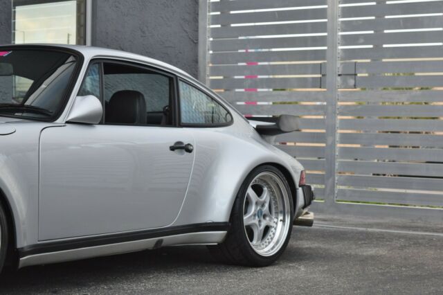 Porsche 930 1977 image number 2