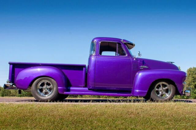 GMC 100 First-series Five-window 1955 image number 1