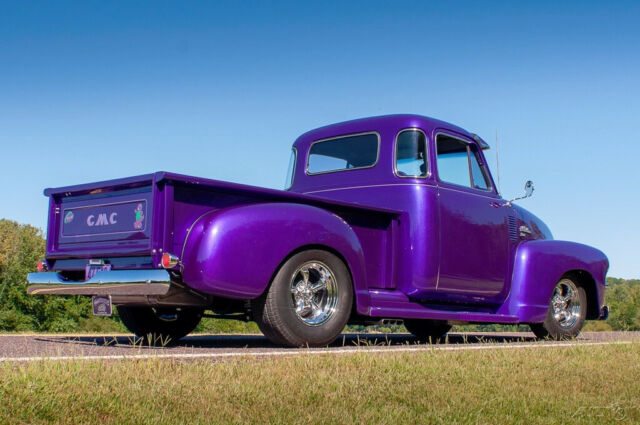 GMC 100 First-series Five-window 1955 image number 28