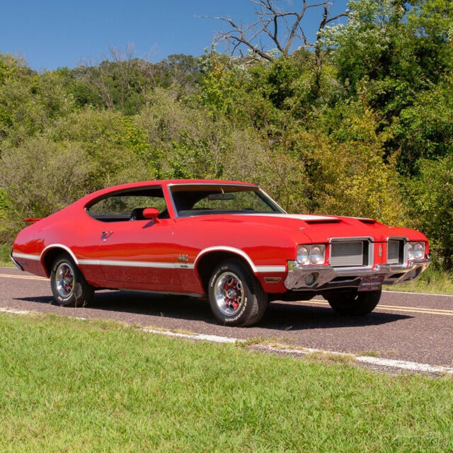 Oldsmobile Cutlass 1972 image number 0