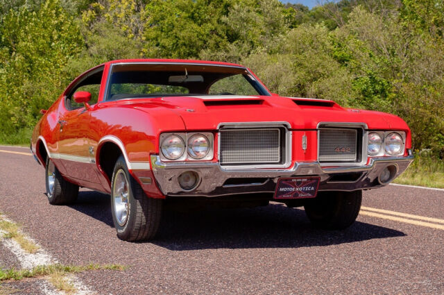 Oldsmobile Cutlass 1972 image number 1