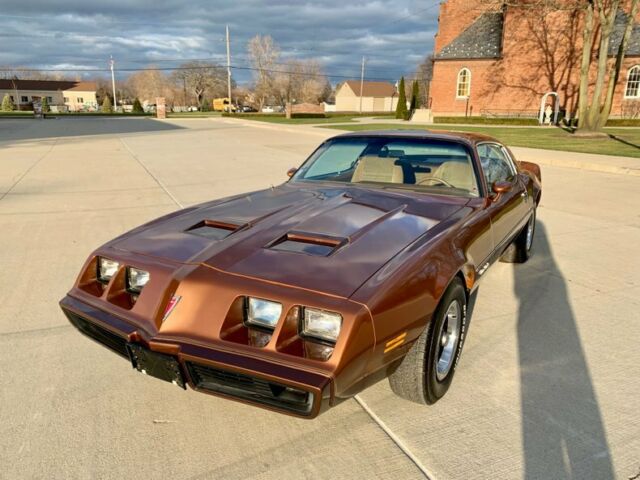 Pontiac Firebird 1979 image number 2