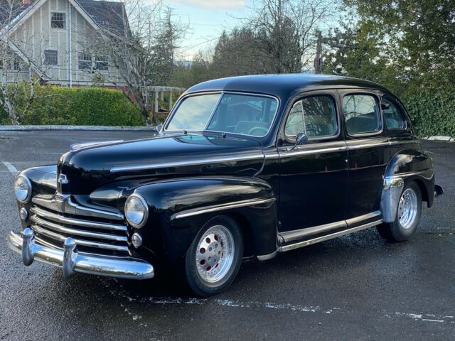 Ford Super Deluxe 1947 image number 0