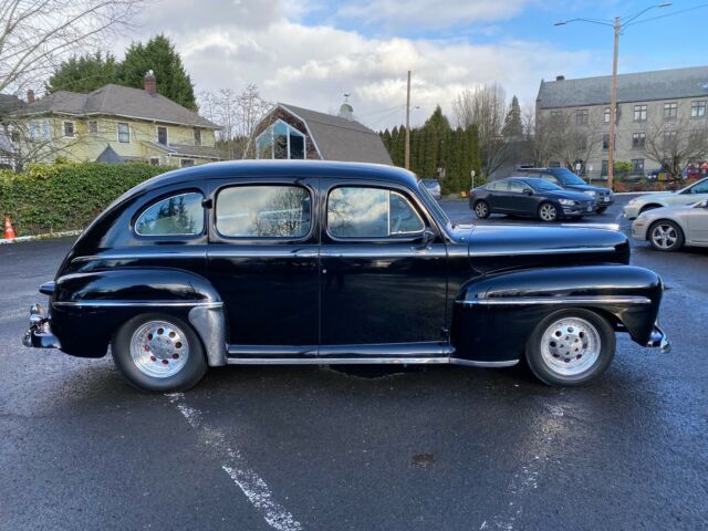 Ford Super Deluxe 1947 image number 28