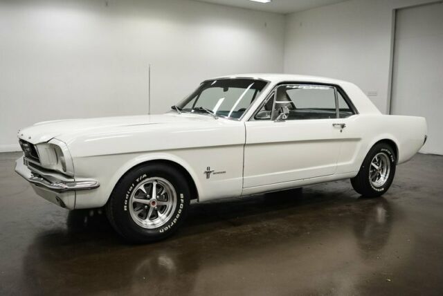 Ford Mustang 1965 image number 26