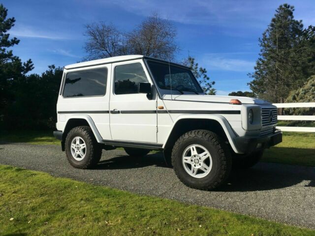 Mercedes-Benz G-Class 1900 image number 0