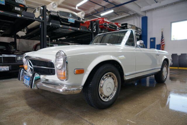 Mercedes-Benz 280SL Roadster 1969 image number 25