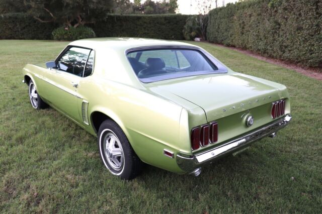 Ford Mustang 1969 image number 2