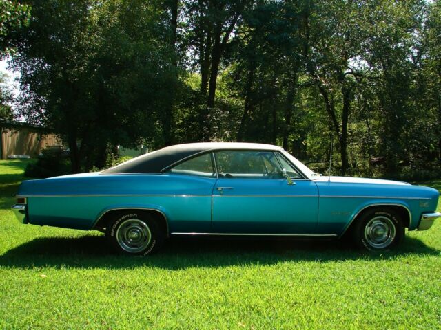 Chevrolet Impala 1966 image number 26