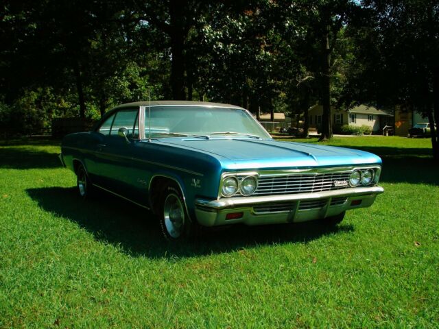 Chevrolet Impala 1966 image number 27