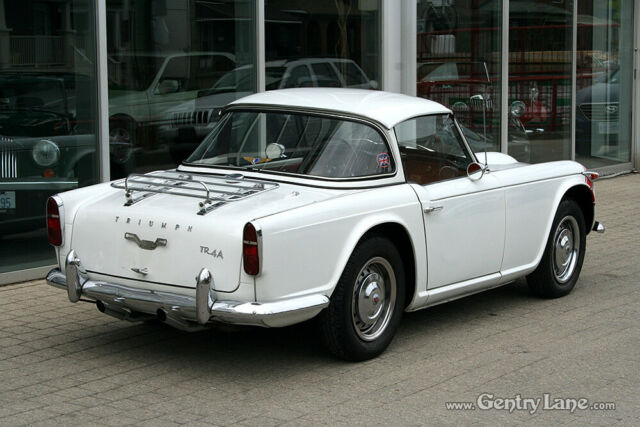 Triumph TR4A 1965 image number 23