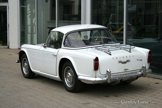 Triumph TR4A 1965 image number 25