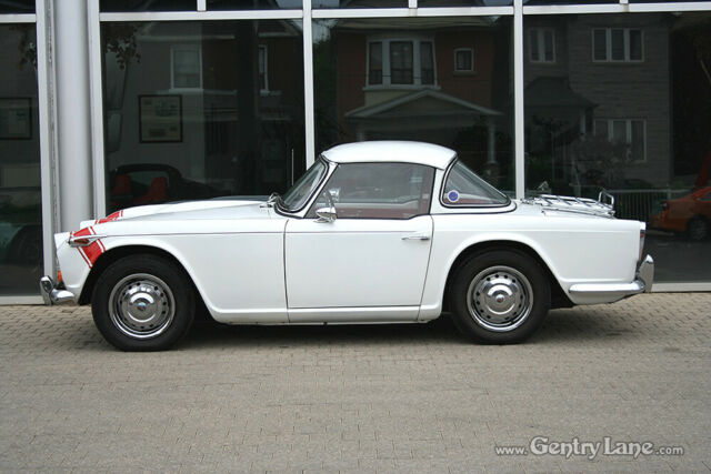 Triumph TR4A 1965 image number 26