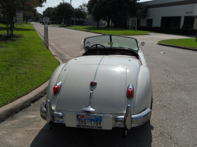 Jaguar XK 1955 image number 2