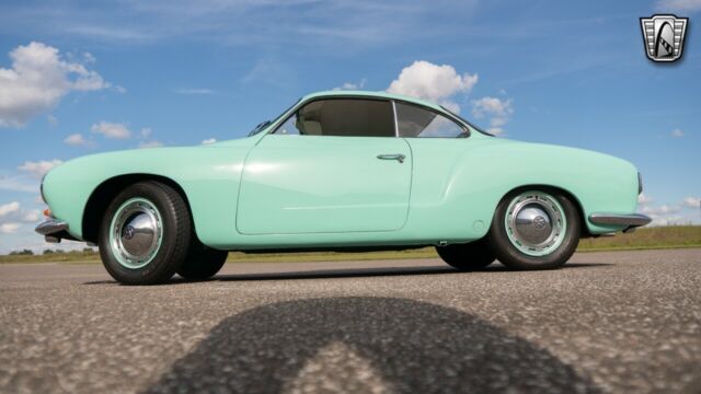 Volkswagen Karmann Ghia 1958 image number 2