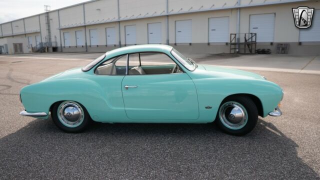 Volkswagen Karmann Ghia 1958 image number 31