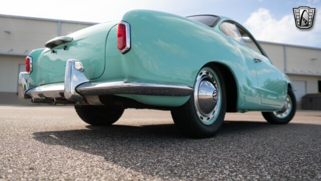 Volkswagen Karmann Ghia 1958 image number 32