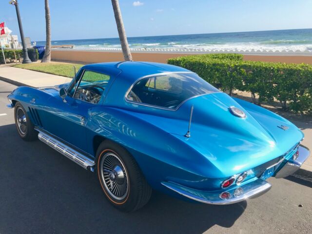 Chevrolet Corvette 1966 image number 10