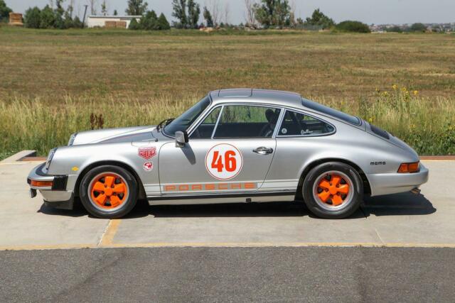 Porsche 911 1976 image number 1